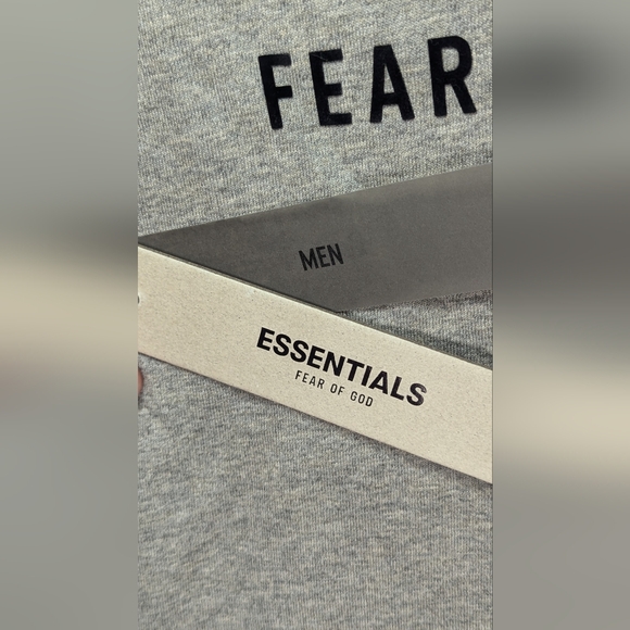 BRAND NEW Essentials Fear of God T shirt Dark Oatmeal (SS22) Size S - Picture 9 of 11